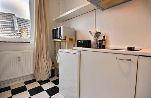 Saint-Laurent Apartment | Chez Jean 3 - 1 bedroom