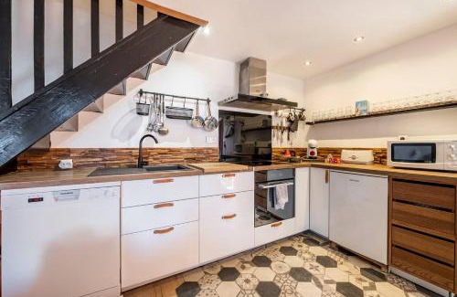Saint-Gingolph House | Chez Malou & Hugo vue lac proche Suisse & stations !