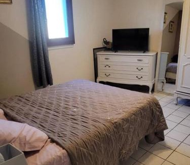 Saint-Etienne-du-Gres Apartment | Chez mamie