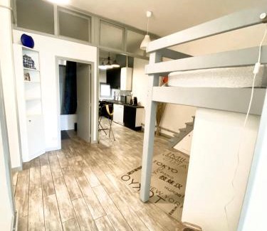 2nd Arrondissement Apartment | Chez Mo