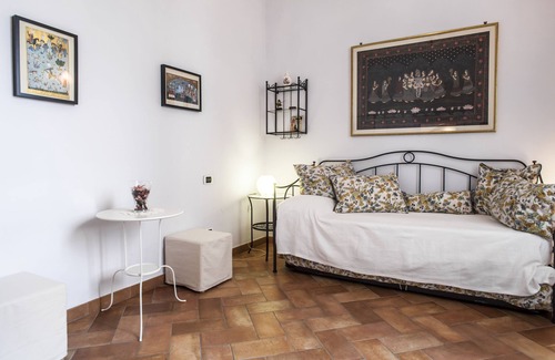 Le Cure House | Chez Moi