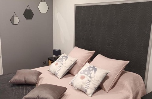 Le Rove Bed & Breakfast | Chez Nous
