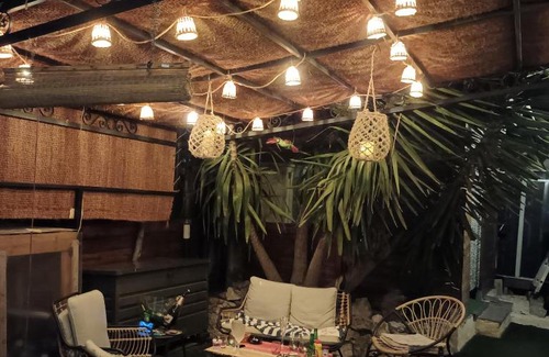 Le Rove Bed & Breakfast | Chez Nous