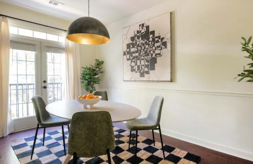Atlanta House | Chez Nous