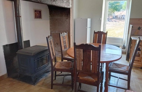 Saint-Bazile-de-Meyssac Apartment | Chez Ophélie