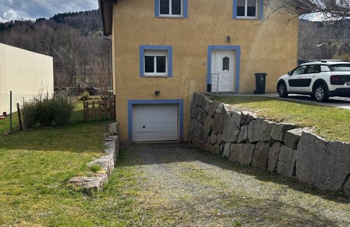 Anould House | Chez Ulysse Spa and relaxation enclosed grounds for your pets