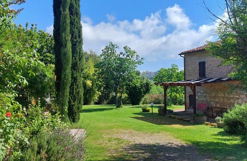 Pianella Apartment | Chiantishire Lovely Cottage with Garden & Parking!