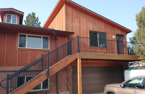 Castle Rock Apartment | Chic 1-bedroom apartment with AC, WiFi in amazing Castle Rock.