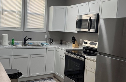Anderson Apartment | Chic 1-bedroom apartment in fabulous Anderson
