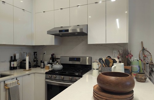 Bushwick Apartment | Chic 1-bedroom apartment in cool Bushwick with, WiFi, close to train and shops