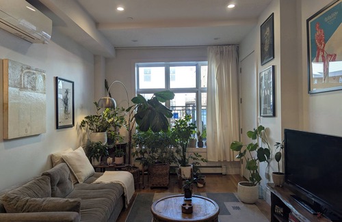 Bushwick Apartment | Chic 1-bedroom apartment in cool Bushwick with, WiFi, close to train and shops