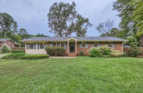 Cary Apartment | Chic 1-bedroom apartment in fabulous Cary location