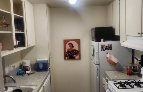 Raisin Apartment | Chic 1-bedroom apartment with WiFi, fitness room, grills and pool in fun Fresno.
