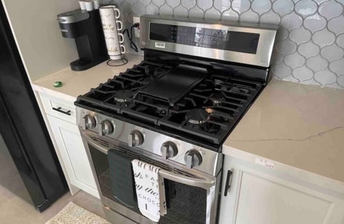 Rosemead House | Chic 1 bedroom guest house - Keyless check-in