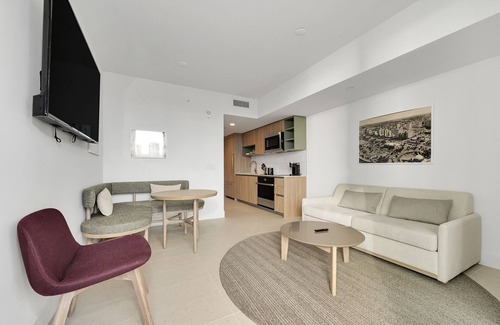 Downtown Miami Condo | Chic 1-bedroom oasis, with city views, steps from Kaesa Center