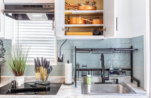 Park Mesa Heights Apartment | Chic 1-bedroom with AC and WiFi in awesome Los Angeles