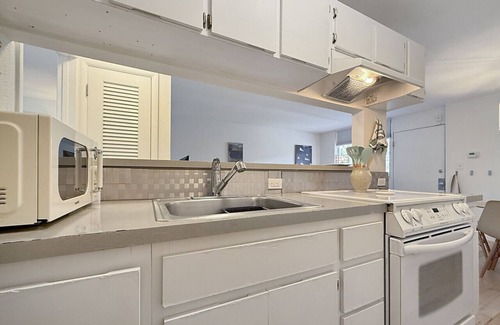SoHo Condo | Chic 1 BR Condo in Heart of South Tampa