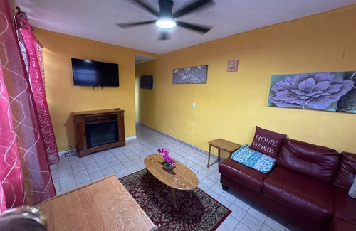 Parker Ridge Apartment | Chic 1BD Apt-15 mns from Lake Worth Beach