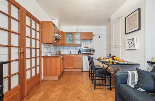 Quartier des Invalides Apartment | Chic 1BR Apartment near Eiffel Tower