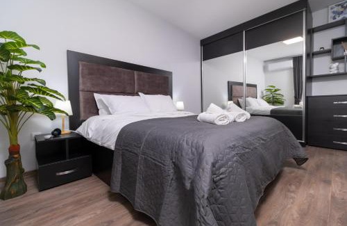Plovdiv Center Apartment | Chic 1BR Apartment with Balcony in Plovdiv