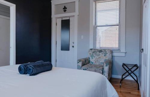 Soulard Apartment | Chic 1BR Balcony & Laundry Soulard