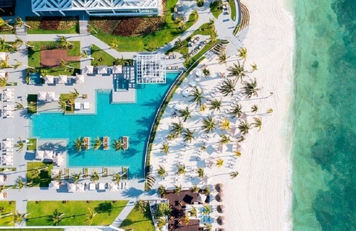 Playa Mujeres Condo | Chic 1BR Suite by the Beach at Garza Blanca Resort & Spa