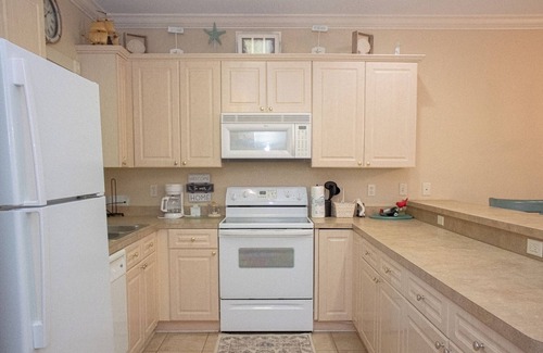 Central Myrtle Beach Condo | "Chic 2-bedroom Villa with Pool and Golf Course Views on 2nd Floor!"