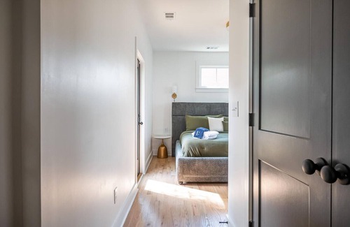 Cabbagetown House | Chic 2BD Cabbagetown Retreat - Steps to Beltline