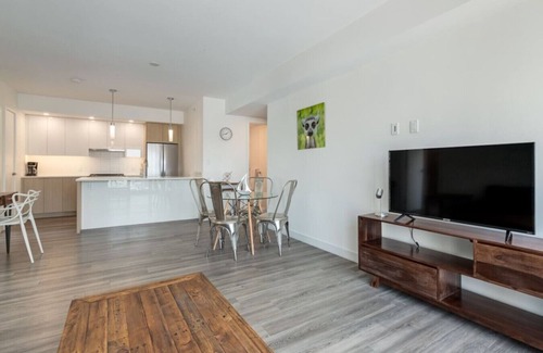 Connaught Condo | Chic 2BR Beltline Apt with Skyline Views and Patio