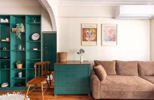 Moda Apartment | Chic 2BR Gem on Moda Iconic Antiques Street