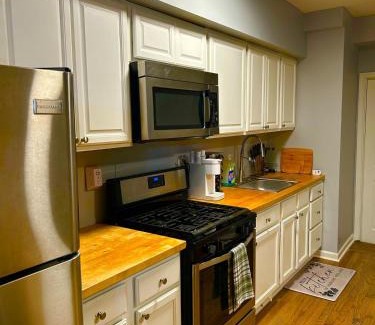 Trinidad Apartment | Chic 2BR Near Capitol Hill & Nightlife