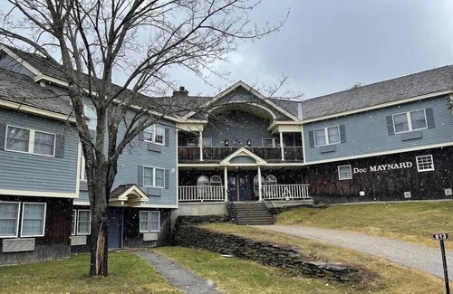 Hancock Apartment | Chic 2BR Suite on Jiminy Mtn Sleeps 8 - Gorgeous