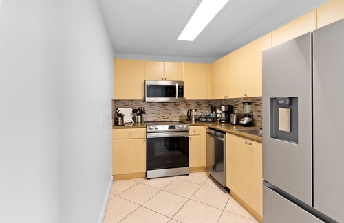 Coral Way Condo | Chic 2BR2BA Apt Near Coral Gables