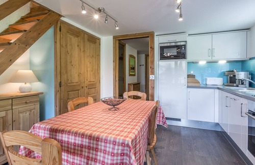 La Clusaz Apartment | Chic 3*, stove, garage, wifi, near slopes