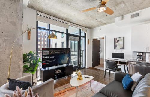 Five Points South Apartment | Chic 3BR - 3BA Condo at 5 Point South