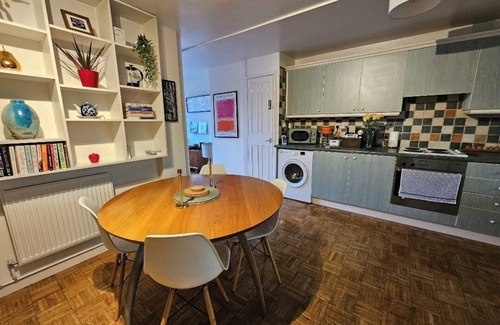 Bishop's Apartment | Chic and Cosy Central London Apartment - Close to landmarks