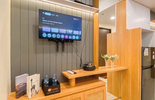 Bekasi Apartment | Chic And Cozy Studio At Apartment Transpark Cibubur