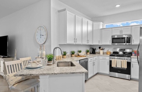 Lakewood Ranch House | Chic and elegant waterfront home in Lorraine Lakes - Patsgang