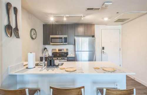 Southeast Boise Apartment | Chic and Modern Getaway with Gym 5 Min to Downtown