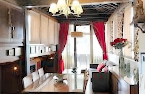 Central District Apartment | Chic Apartment Granada 60m² + Terr.