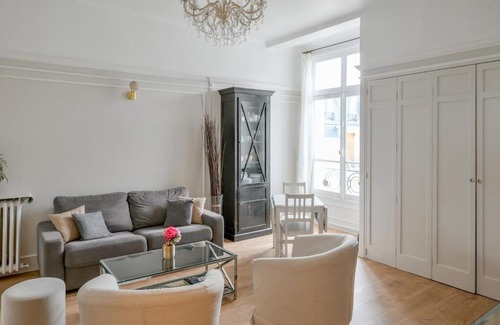 Faubourg-du-Roule Apartment | Chic apartment on the Champs-Élysées with AC