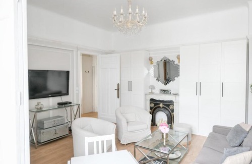 Faubourg-du-Roule Apartment | Chic apartment on the Champs-Élysées with AC