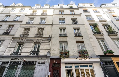Enfants-Rouges Apartment | Chic apartment with patio - 2BR/6P - Le Marais