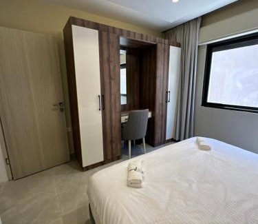 Al Swaifyeh Apartment | Chic Apartments For Rent ave0-8