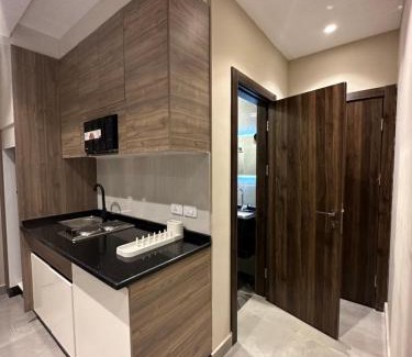 Al Swaifyeh Apartment | Chic Apartments For Rent ave2-9