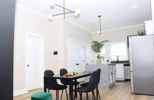Atlanta House | Chic Atlanta Bungalow