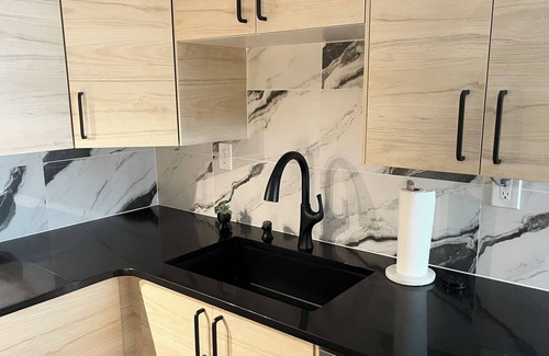 Atlanta Apartment | Chic Basement Suite ATL - Private Entrance & Free Charge and Park