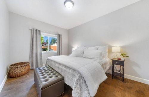 Coeur d'Alene House | Chic Central Condo