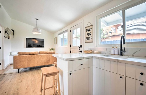 Pierpont Bay Cottage | Chic & Central Ventura Home - Walk to Beach!