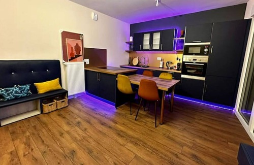 Noisy-le-Grand Apartment | CHIC & CHILL Apartment near Disneyland and Paris